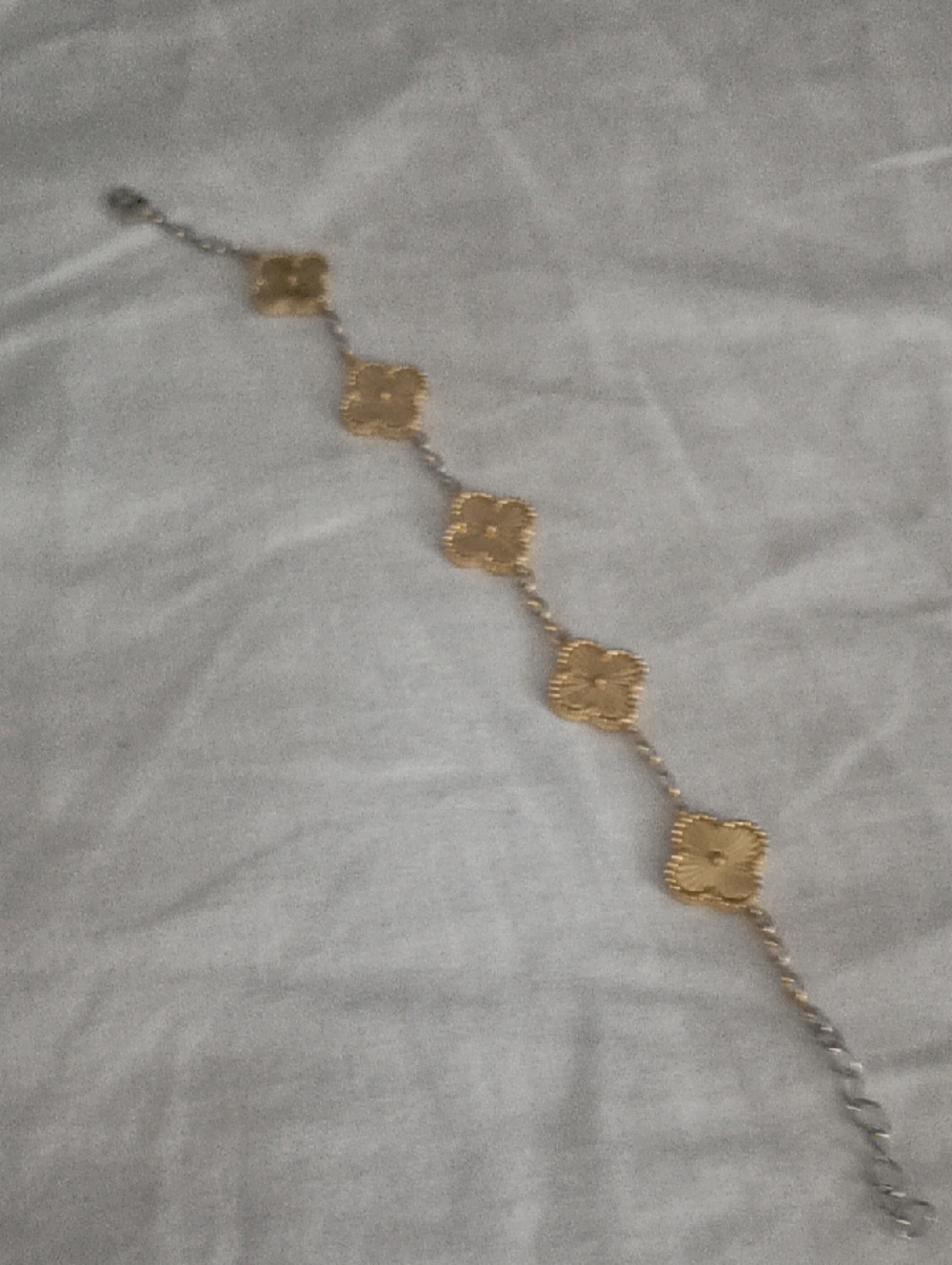 Gold Four-Leaf Motif Link Bracelet for Women